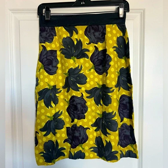 Women's Vintage Rene Rene Yellow and Navy Floral Mini Skirt size 0 - Picture 4 of 6